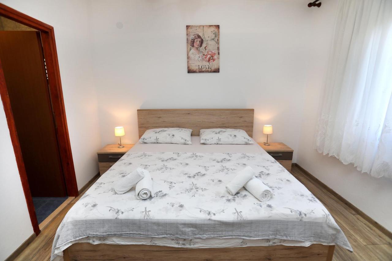 Apartman Gilan Seget Vranjica Zewnętrze zdjęcie