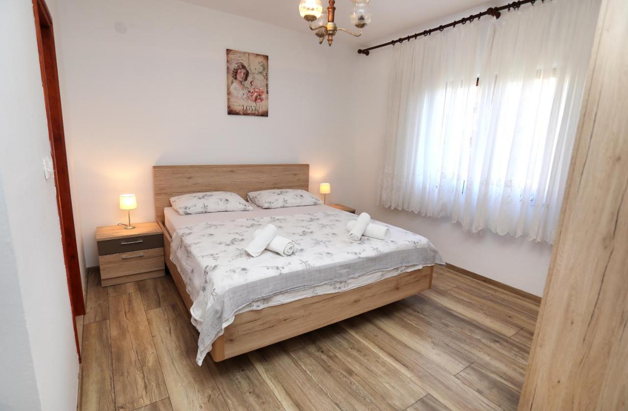Apartman Gilan Seget Vranjica Zewnętrze zdjęcie