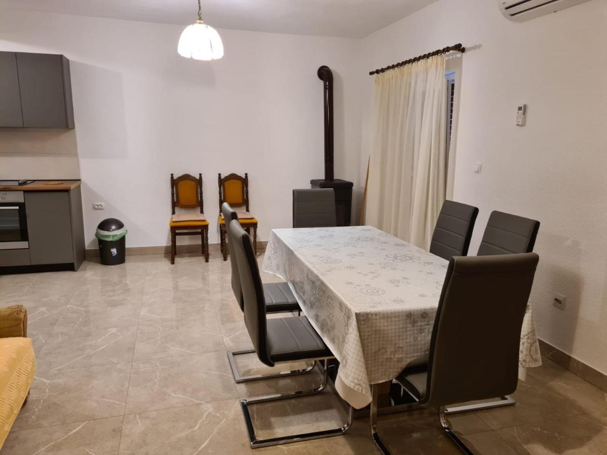 Apartman Gilan Seget Vranjica Zewnętrze zdjęcie